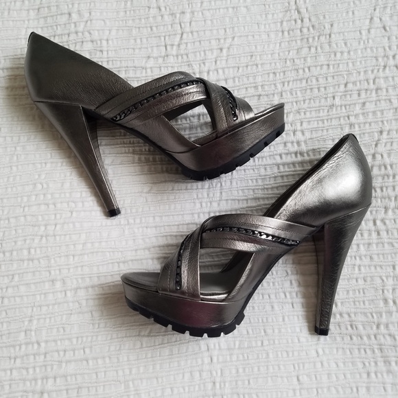NWOT Kenneth Cole NY Dark Silver Leather Platform Heels - Picture 1 of 8